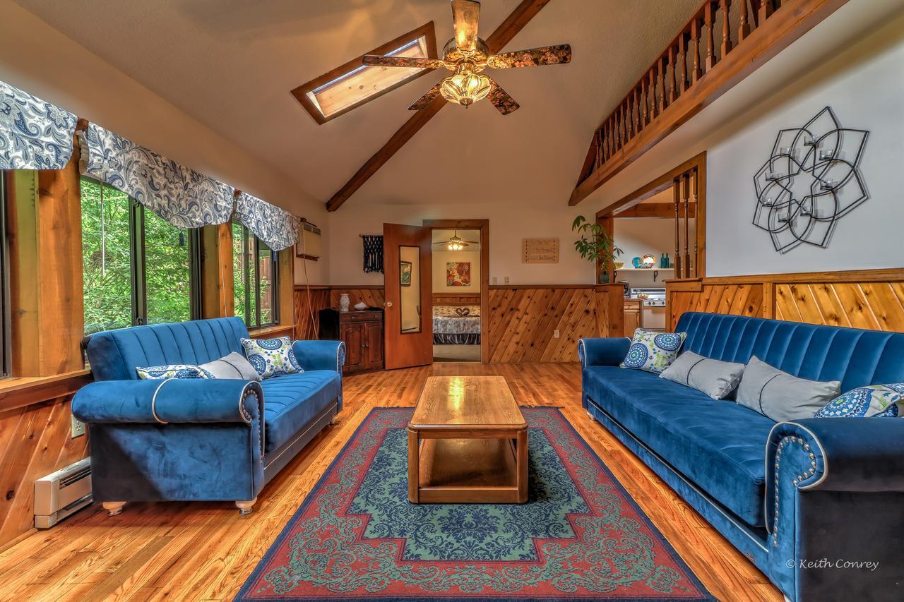 Magnolia Streamside Resort Canadensis Экстерьер фото